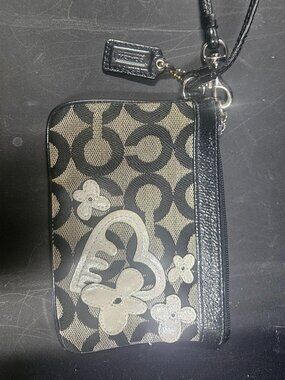 Coach Poppy Wristlet